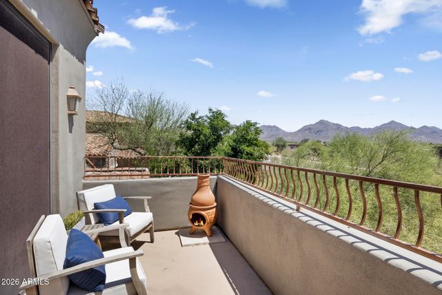 19550 N GRAYHAWK Drive 1086, Scottsdale, AZ 85255