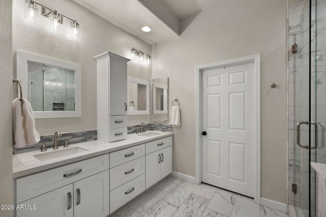 19550 N GRAYHAWK Drive 1086, Scottsdale, AZ 85255