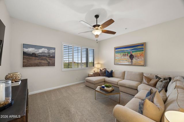 19550 N GRAYHAWK Drive 1086, Scottsdale, AZ 85255