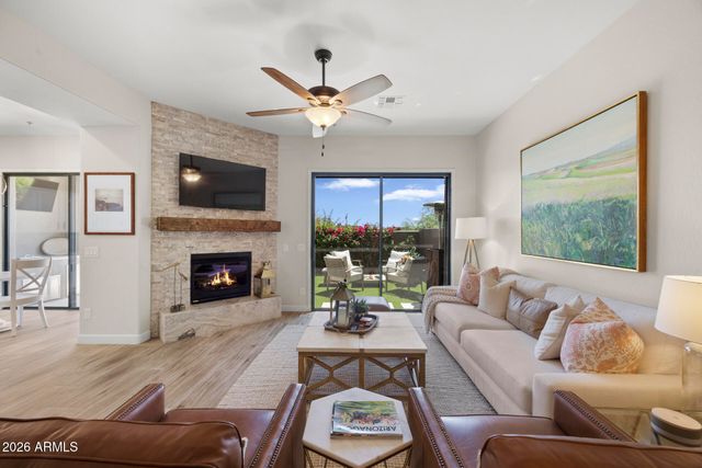 19550 N GRAYHAWK Drive 1086, Scottsdale, AZ 85255