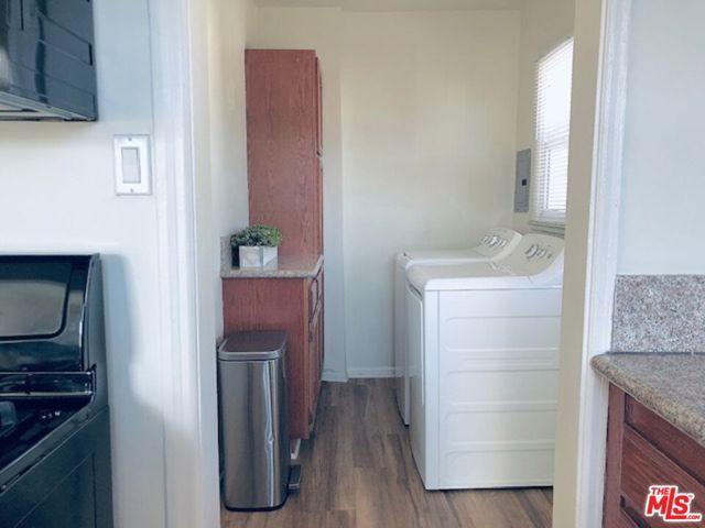 1610 Hauser Boulevard, Los Angeles, CA 90019