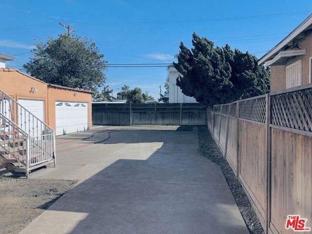 1610 Hauser Boulevard, Los Angeles, CA 90019