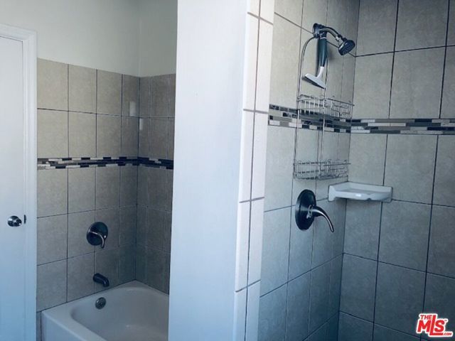 1610 Hauser Boulevard, Los Angeles, CA 90019