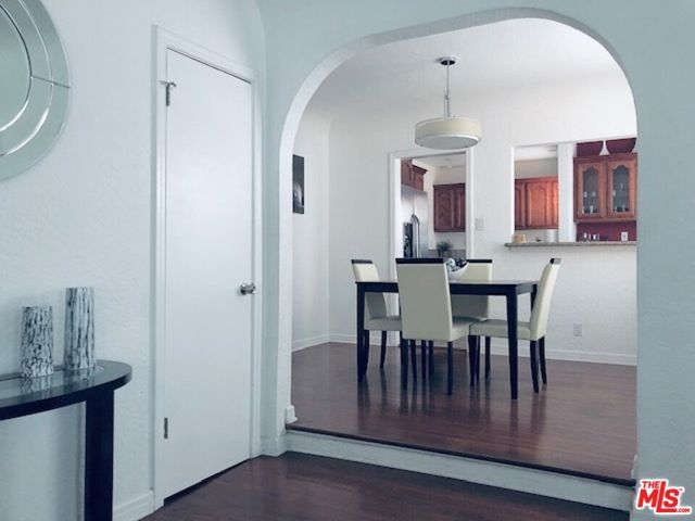 1610 Hauser Boulevard, Los Angeles, CA 90019