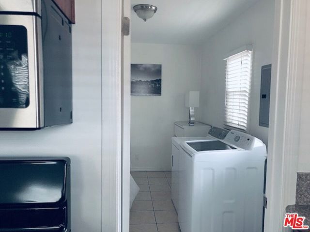 1610 Hauser Boulevard, Los Angeles, CA 90019