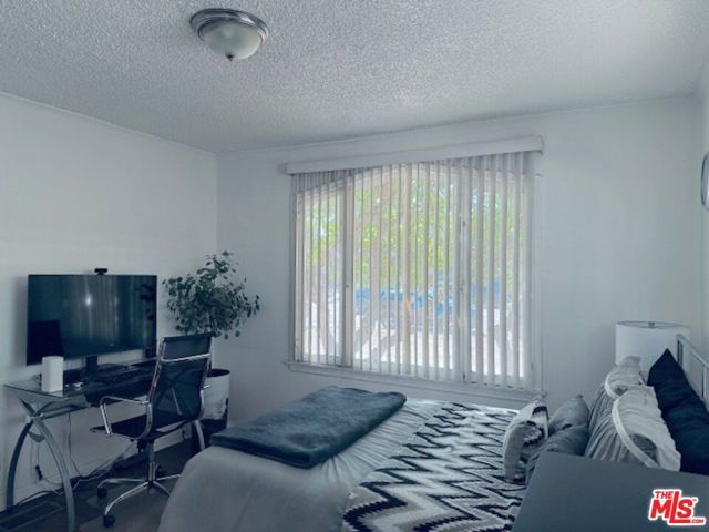 1610 Hauser Boulevard, Los Angeles, CA 90019
