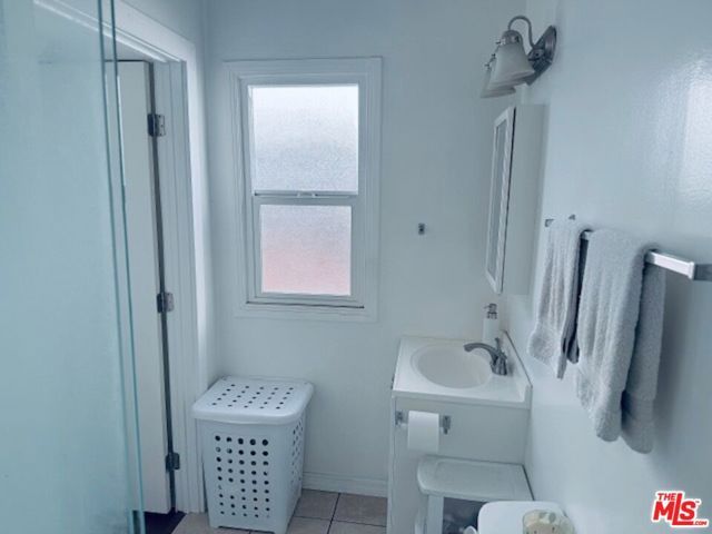 1610 Hauser Boulevard, Los Angeles, CA 90019