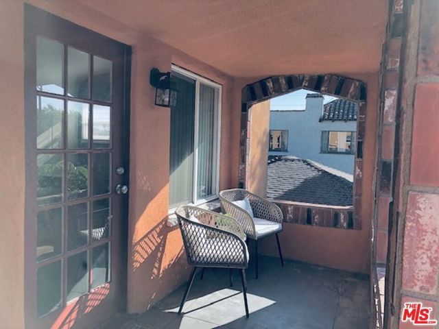 1610 Hauser Boulevard, Los Angeles, CA 90019