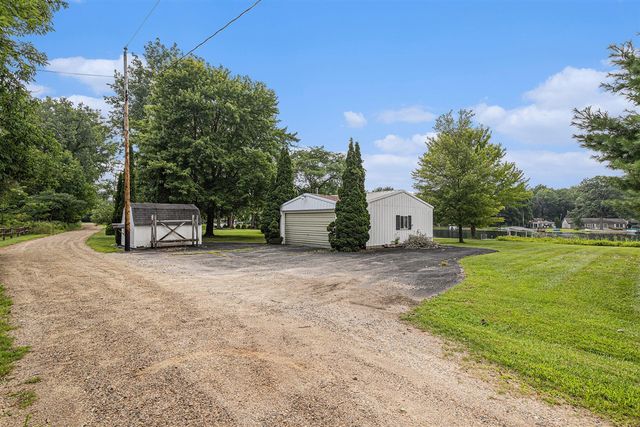 911 Dragon Shores Drive, Coldwater, MI 49036