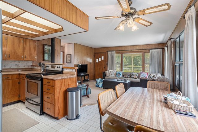 911 Dragon Shores Drive, Coldwater, MI 49036