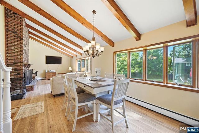 101 Walnut Street, Oakland, NJ 07436