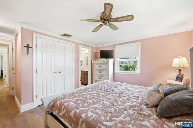 101 Walnut Street, Oakland, NJ 07436