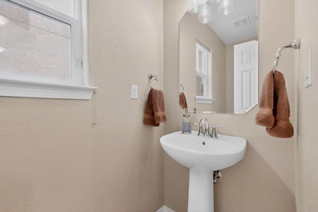 7904 Sierra Altos Place NW, Albuquerque, NM 87104