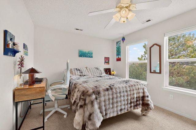 7904 Sierra Altos Place NW, Albuquerque, NM 87104