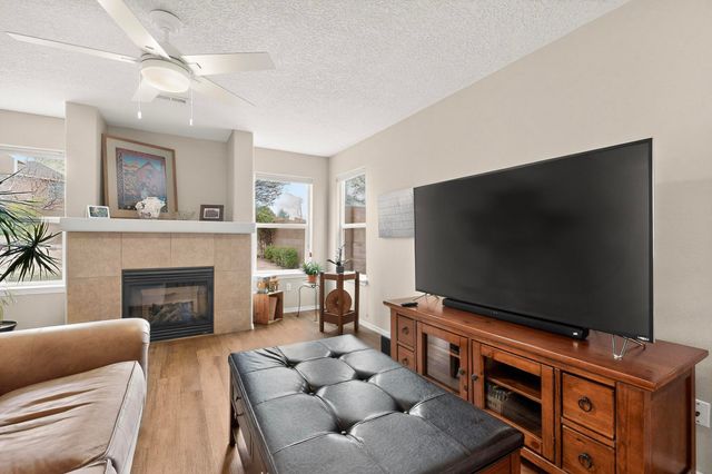 7904 Sierra Altos Place NW, Albuquerque, NM 87104