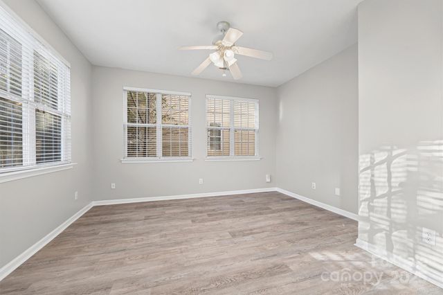 10933 Sedgemoor Lane, Charlotte, NC 28277