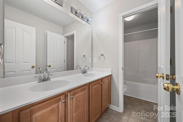 10933 Sedgemoor Lane, Charlotte, NC 28277