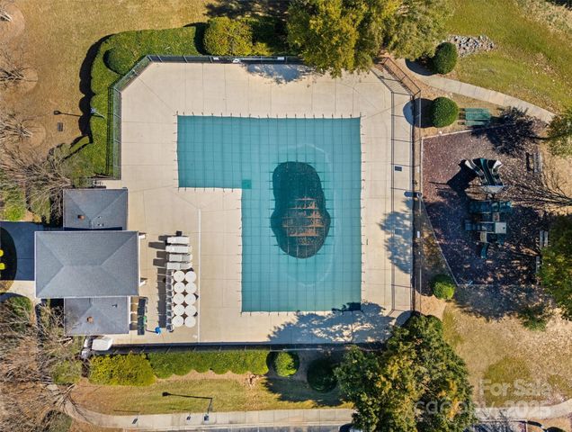 10933 Sedgemoor Lane, Charlotte, NC 28277