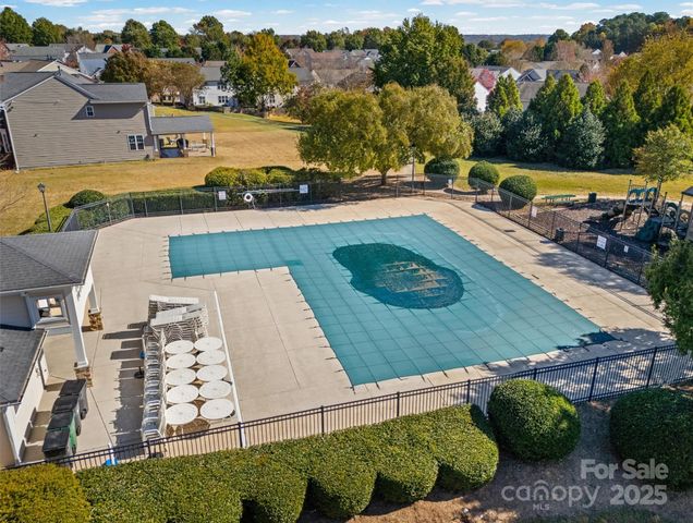 10933 Sedgemoor Lane, Charlotte, NC 28277