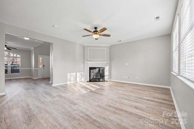 10933 Sedgemoor Lane, Charlotte, NC 28277