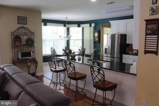 1 GARTON CT, Sewell, NJ 08080