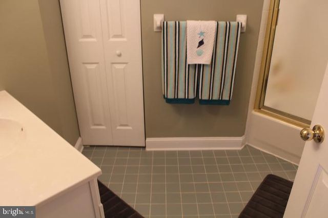 1 GARTON CT, Sewell, NJ 08080