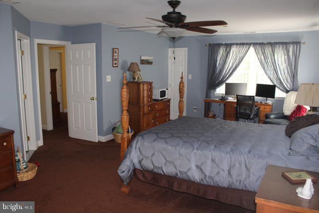 1 GARTON CT, Sewell, NJ 08080