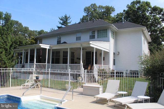 1 GARTON CT, Sewell, NJ 08080