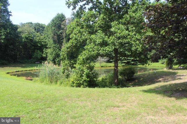 1 GARTON CT, Sewell, NJ 08080