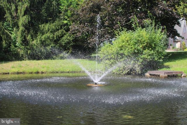 1 GARTON CT, Sewell, NJ 08080