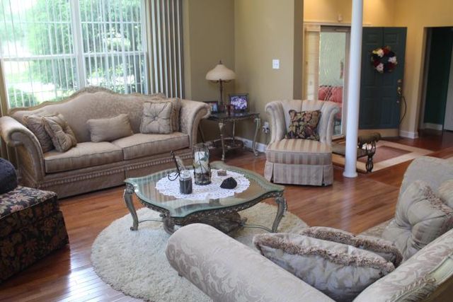 1 GARTON CT, Sewell, NJ 08080