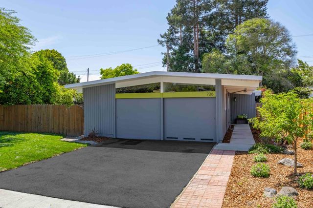 728 Seminole Way, Palo Alto, CA 94303