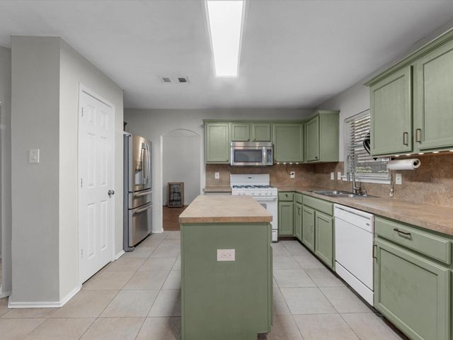 9238 Wichita Drive, La Porte, TX 77571