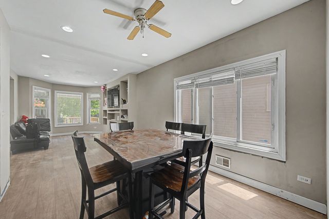 848 N Lawler Avenue, Chicago, IL 60651