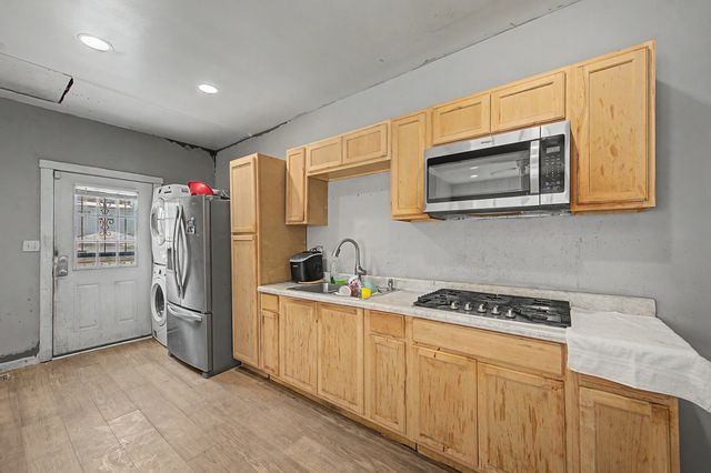 848 N Lawler Avenue, Chicago, IL 60651