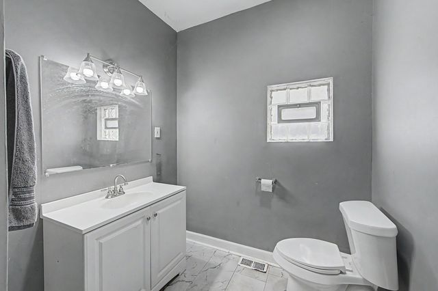 848 N Lawler Avenue, Chicago, IL 60651