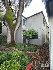 1432 Elm Dr, Novato, CA 94945