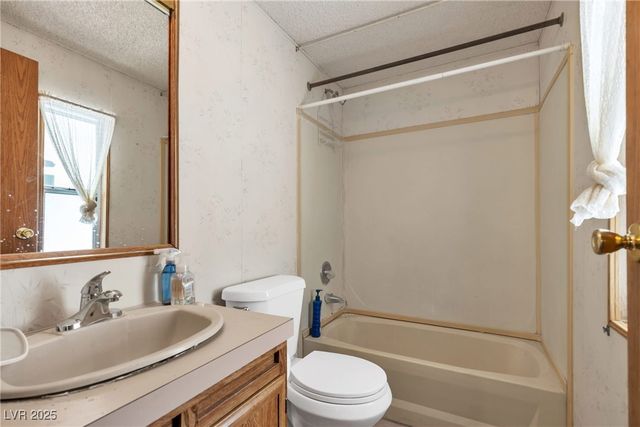 2253 North Saddleback Drive, Amargosa Valley, NV 89020