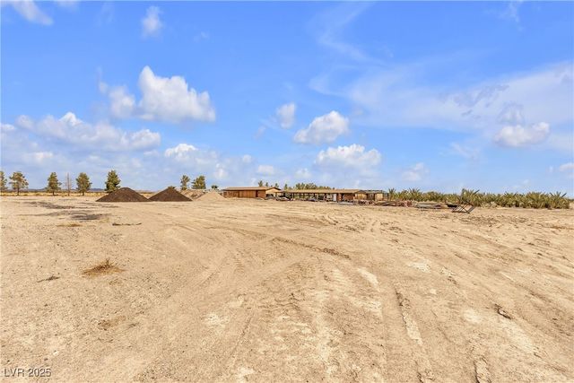 2253 North Saddleback Drive, Amargosa Valley, NV 89020