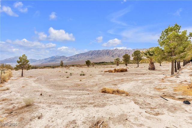 2253 North Saddleback Drive, Amargosa Valley, NV 89020