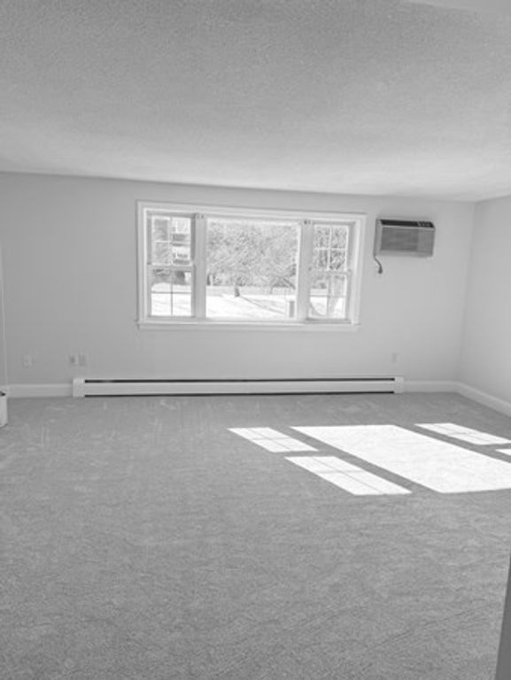 221 Rock F6, Norwood, MA 02062