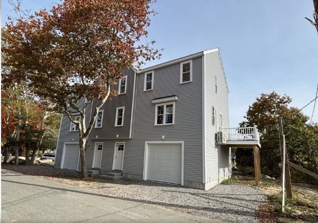 46 Holt Rd A, Bourne, MA 02532