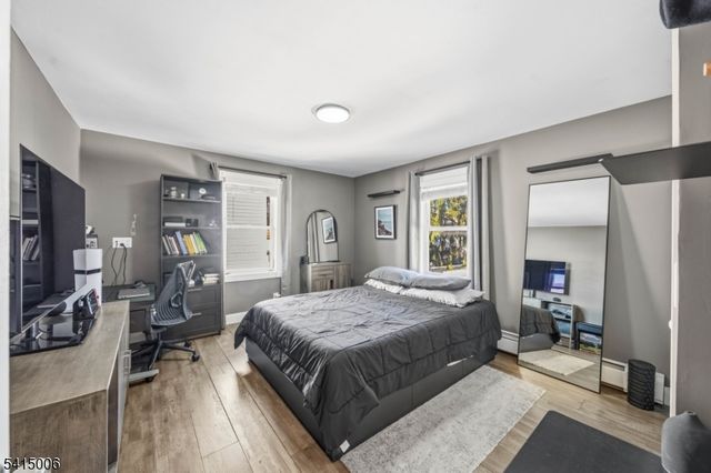 749 Cleveland Ave, Elizabeth City, NJ 07208