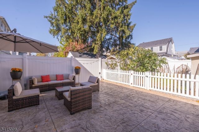 749 Cleveland Ave, Elizabeth City, NJ 07208