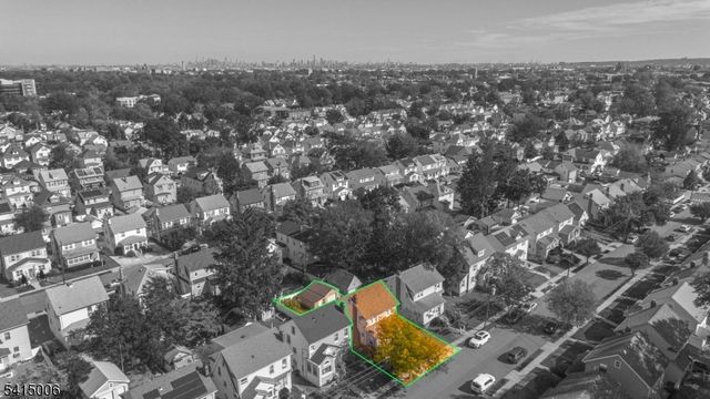 749 Cleveland Ave, Elizabeth City, NJ 07208