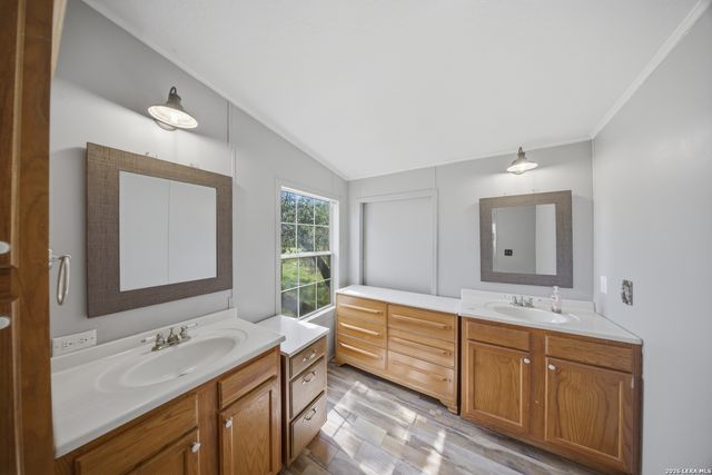 357 DALLAS ST, Bandera, TX 78003