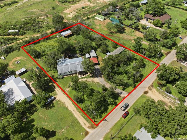 357 DALLAS ST, Bandera, TX 78003