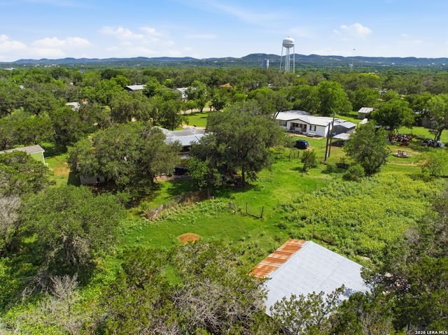 357 DALLAS ST, Bandera, TX 78003