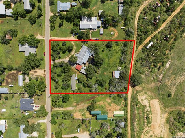 357 DALLAS ST, Bandera, TX 78003