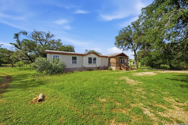 357 DALLAS ST, Bandera, TX 78003